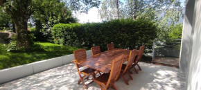 Pretty new and comfortable house between towns and lakes Voglans